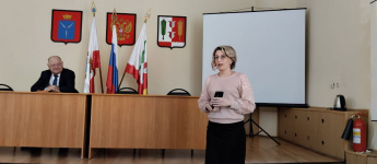 Глава Краснопартизанского района провел очередное постоянно действующее совещание с руководителями учреждений и организаций района