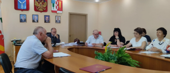 Глава Краснопартизанского района Юрий Бодров принял участие в очередном заседании Собрания депутатов 
