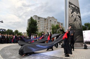 В Саратове открыли мемориал «Город трудовой доблести»