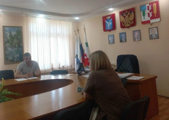 Начальник управления ветеринарии Правительства Саратовской области Алексей Балалаев провел прием граждан по общим вопросам в администрации района