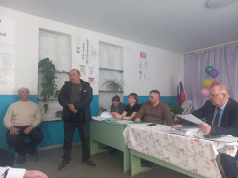 В селе Емельяновка состоялось собрание участников общей долевой собственности земельных участков сельскохозяйственного назначения