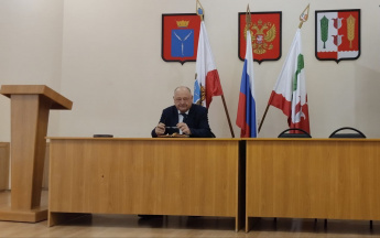 Глава Краснопартизанского района Юрий Бодров провел очередное постоянно действующее совещание с руководителями учреждений и организаций района
