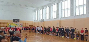 Юные волейболисты Краснопартизанского района сражались на межрайонном турнире