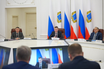 Губернатор Саратовской области Роман Бусаргин провел постоянно действующее совещание с зампредами Правительства, министрами и руководителями ведомств, а также главами районов