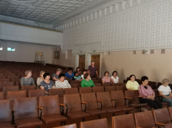 Третью встречу глава Краснопартизанского района Юрий Бодров провел с жителями посёлка Петровский и села Рукополь 
