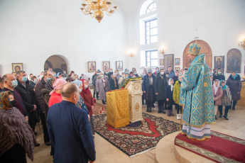 Глава Краснопартизанского района Юрий Бодров принял участие в Божественной литургии в храме в честь иконы Божией Матери «Державная» поселка Горный