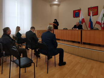 Глава Краснопартизанского района Юрий Бодров провел очередное заседание комиссии по предупреждению и ликвидации чрезвычайных ситуаций и обеспечению пожарной безопасности