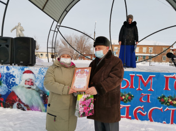 Сотрудников редакции газеты "Заволжские степи"  поздравили с профессиональным праздником