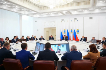 Губернатор Роман Бусаргин провел постоянно действующее совещание с заместителями председателя правительства, министрами, а также главами районов