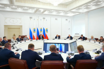 Губернатор Роман Бусаргин провел постоянно действующее совещание с заместителями председателя правительства, министрами, а также главами районов