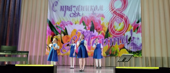 Женскую половину Краснопартизанского района поздравили с #8Марта 