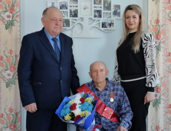 98 - летнему участнику Великой Отечественной войны присвоено звание "Почетный гражданин Краснопартизанского района"