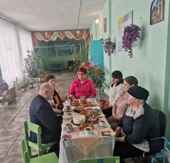 В ходе посещения сел Милорадовка, Головинщено и Сулак Юрий Бодров пообщался с матерями и супругами военнослужащих